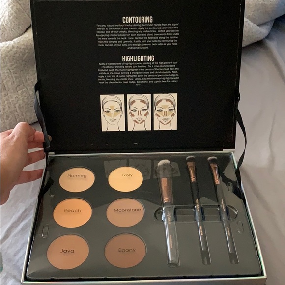 New and unused/unopened PRO Contour makeup - Picture 2 of 4